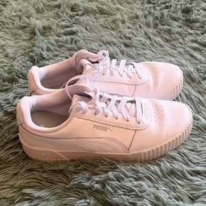 Puma White Low-Top Leather Sneakers size 9 women’s casual shoes lace up clean